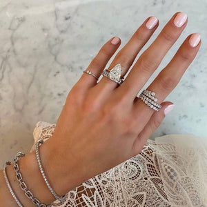 7 Timeless Classic Engagement Rings For Beautiful Women
