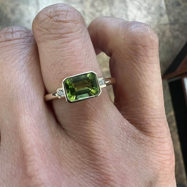 14K Yellow Gold Diamond and Peridot Minimal Ring - Jewelry Design Gallery of East Windsor