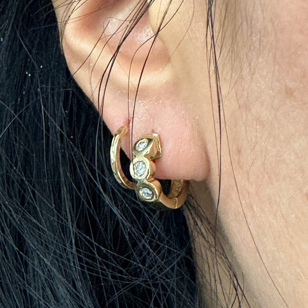 14K Yellow Gold Three Diamond Small Chunky Hoop Huggie Earrings - Jewelry Design Gallery of East Windsor